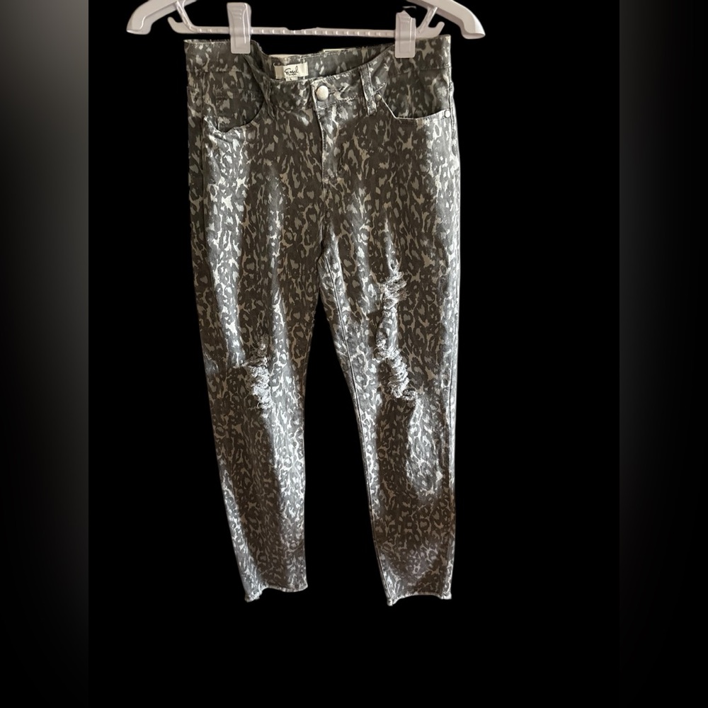 Easel Los Angeles 
Animal Print Jeans with Unfinished frayed hem  size size L